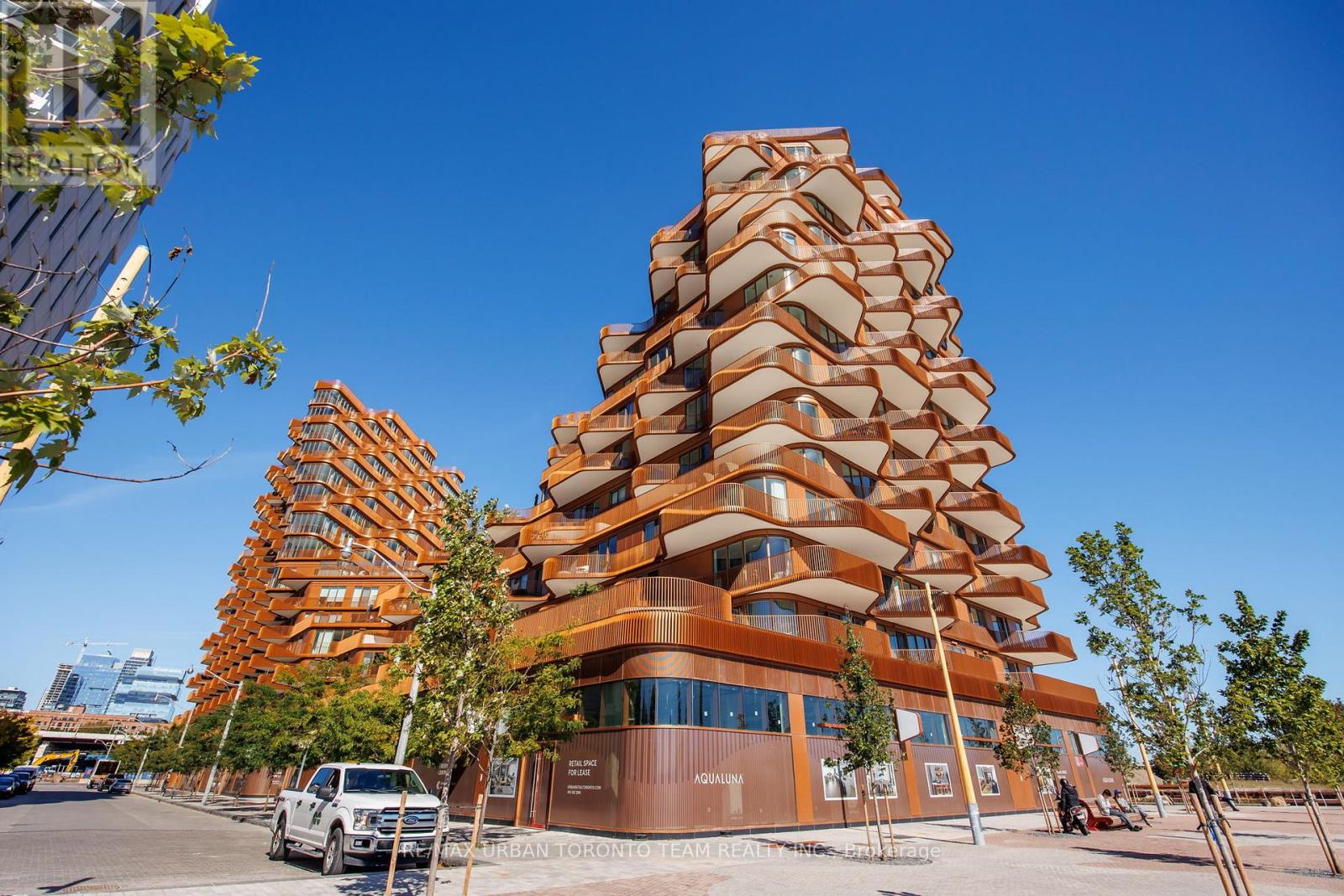 415 - 155 MERCHANTS' WHARF, Toronto, Ontario