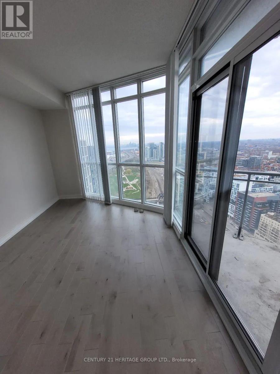 4612 - 21 Iceboat Terrace, Toronto, Ontario  M5V 4A9 - Photo 4 - C12487457