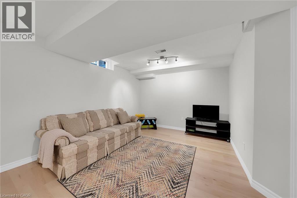 81 Valridge Drive Unit# 36, Ancaster, Ontario  L9G 5B6 - Photo 36 - 40784003