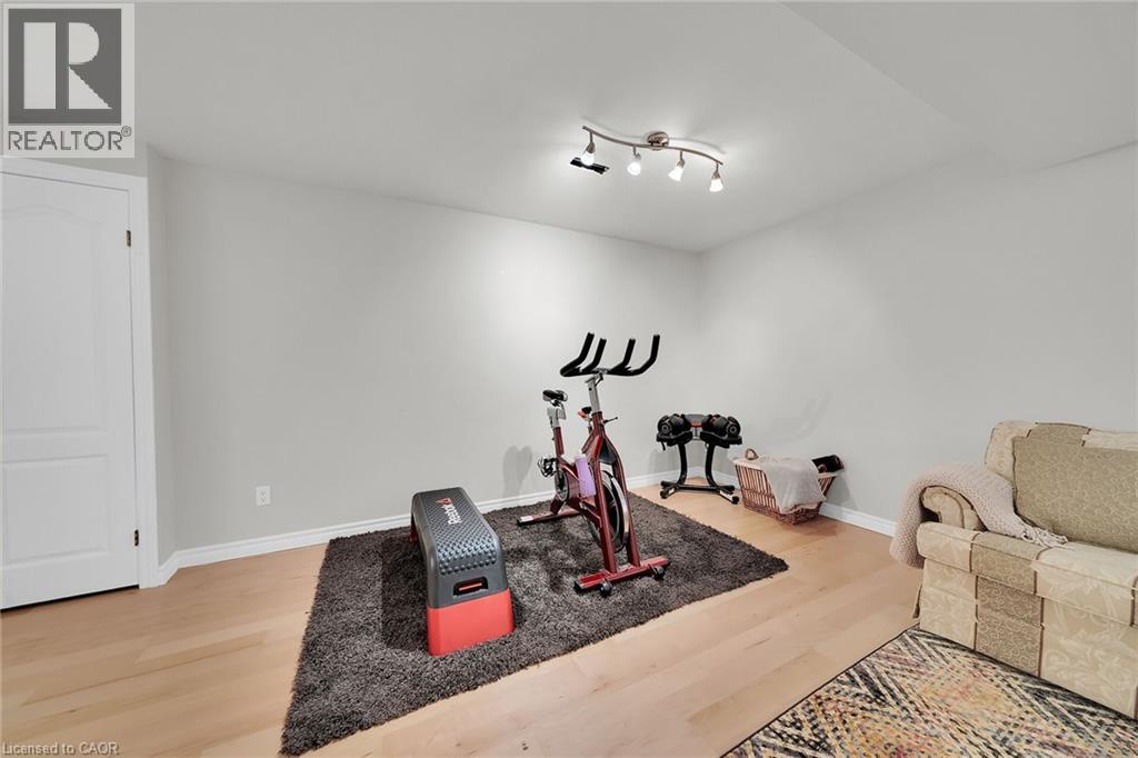 81 Valridge Drive Unit# 36, Ancaster, Ontario  L9G 5B6 - Photo 37 - 40784003