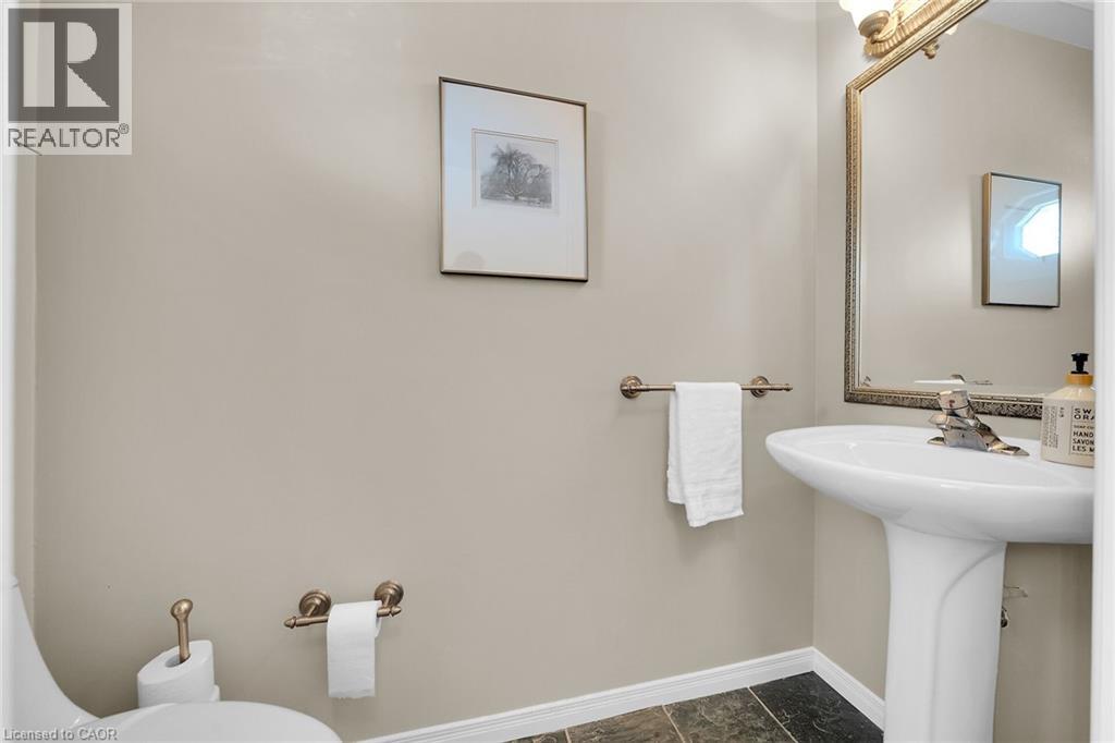 81 Valridge Drive Unit# 36, Ancaster, Ontario  L9G 5B6 - Photo 8 - 40784003