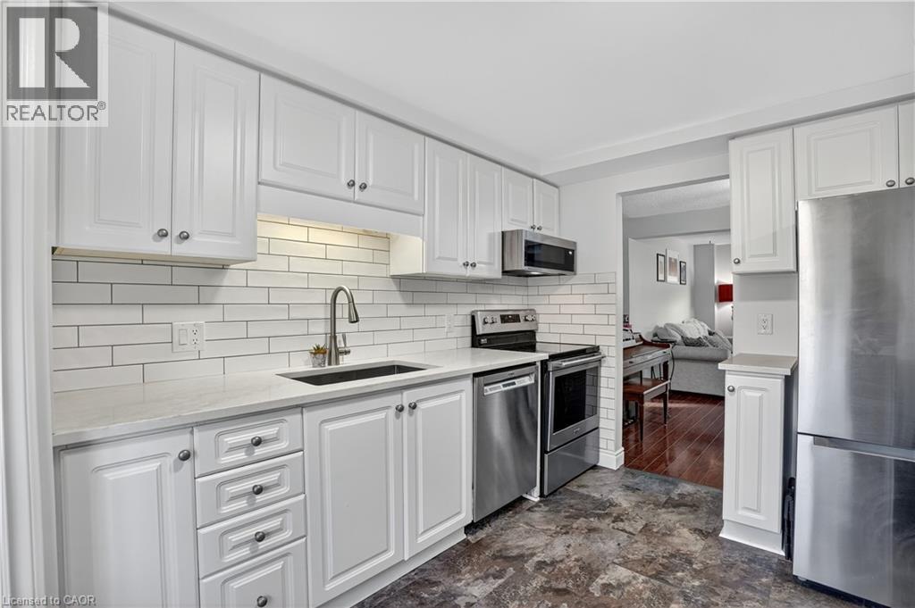 22 Caprice Court, Kitchener, Ontario  N2M 5M2 - Photo 17 - 40783927