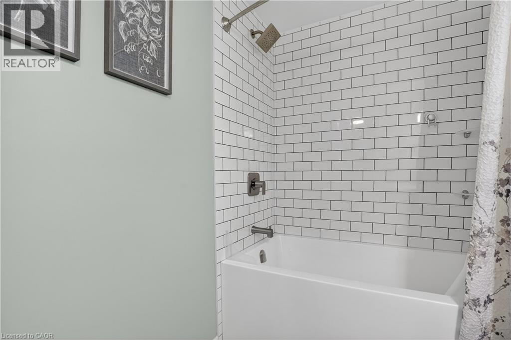 22 Caprice Court, Kitchener, Ontario  N2M 5M2 - Photo 38 - 40783927