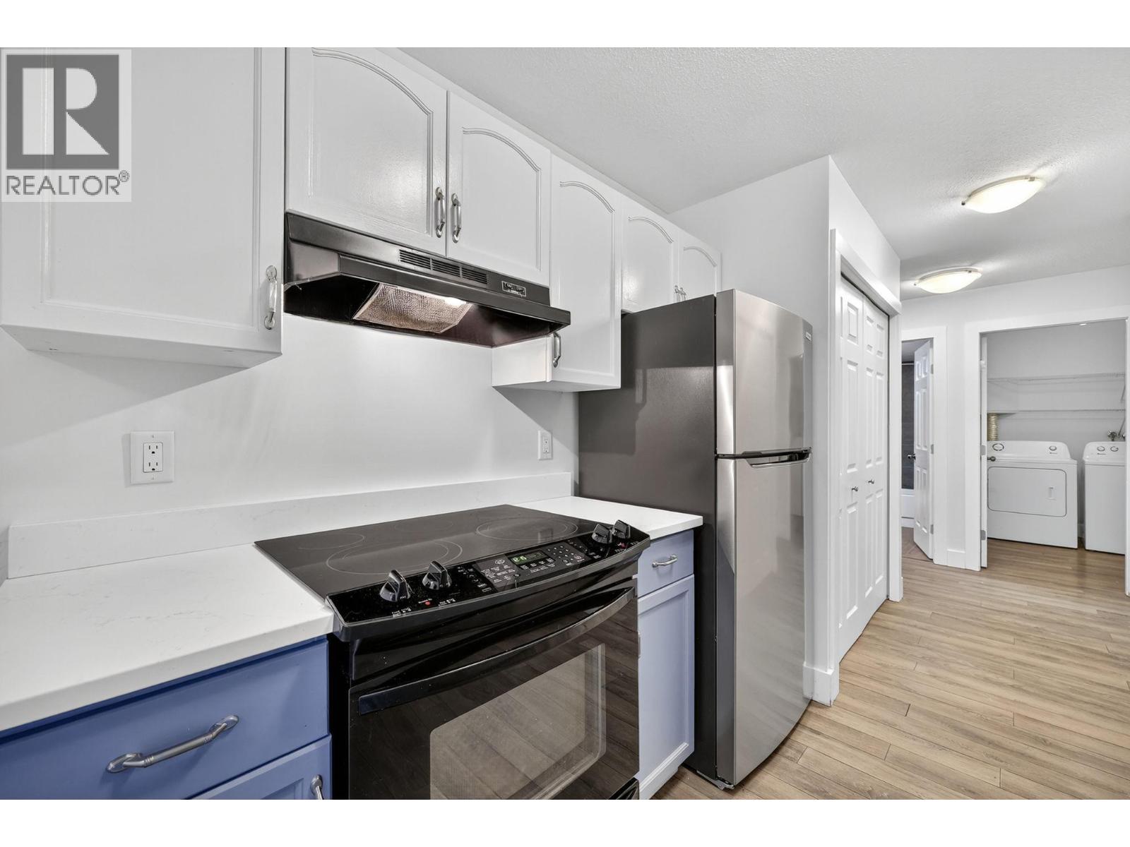 3854 Gordon Drive Unit# 174, Kelowna, British Columbia  V1W 5A3 - Photo 10 - 10366275