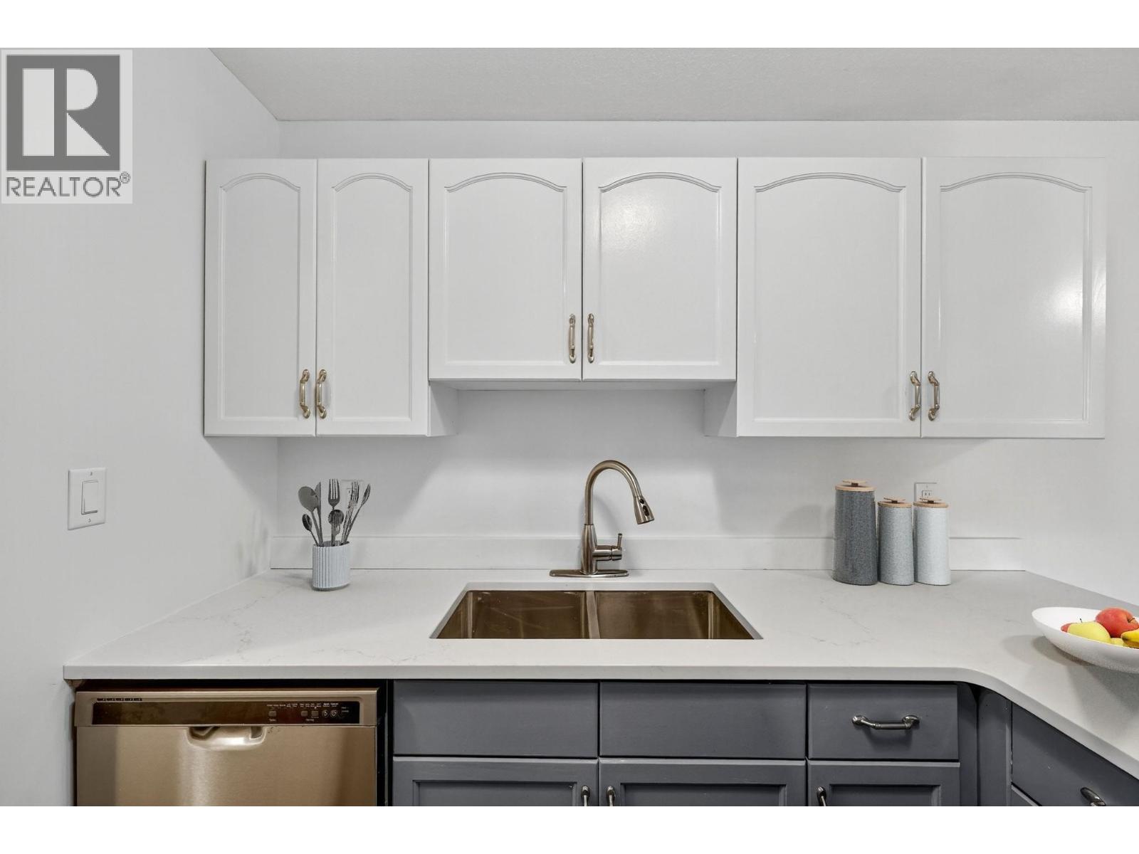 3854 Gordon Drive Unit# 174, Kelowna, British Columbia  V1W 5A3 - Photo 12 - 10366275