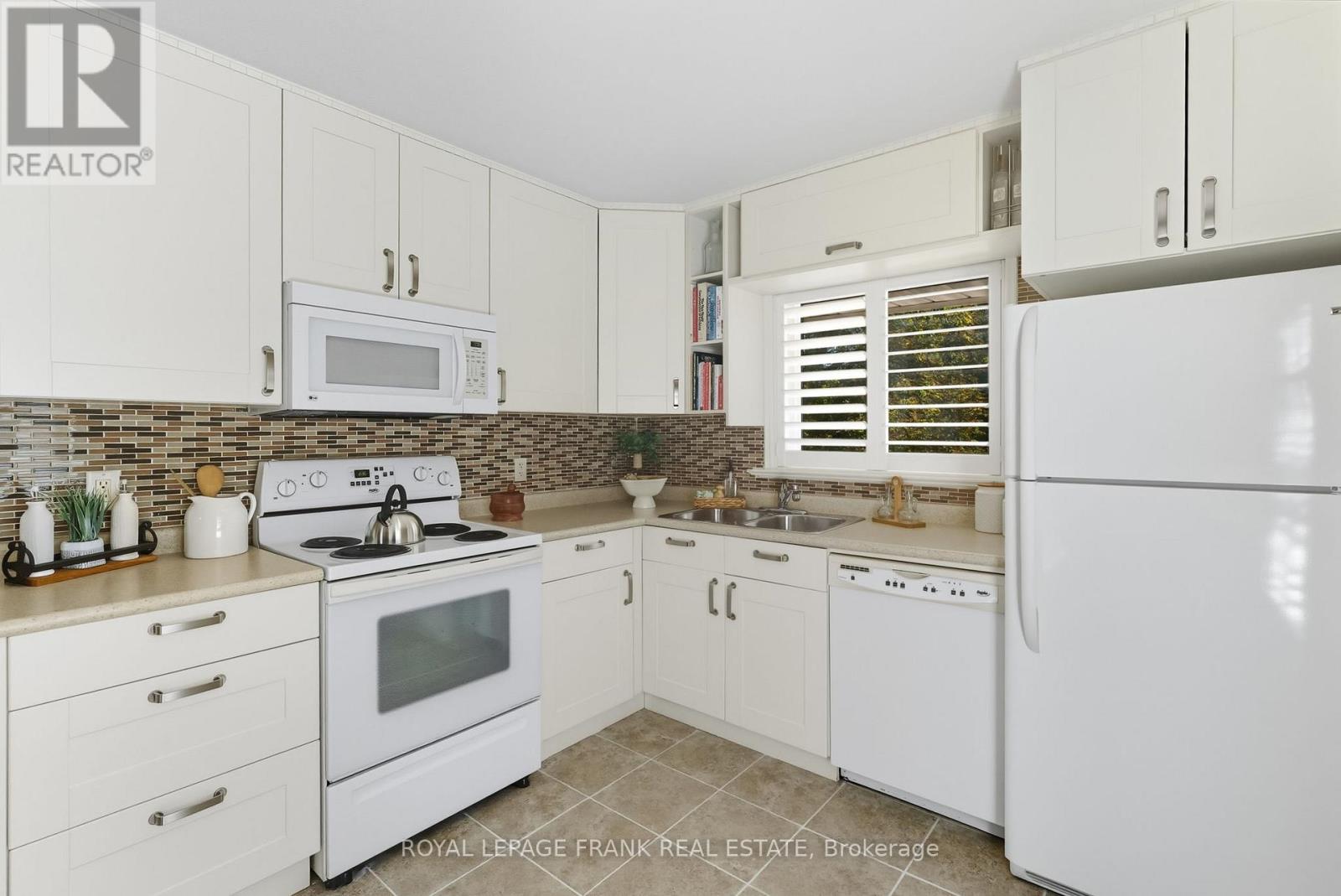 131 Jones Avenue, Oshawa (Centennial), Ontario  L1G 3A3 - Photo 19 - E12487521