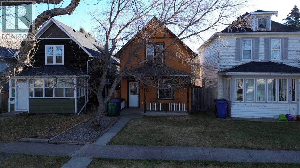 721 6 Street S, Lethbridge, Alberta  T1J 2E5 - Photo 2 - A2257882