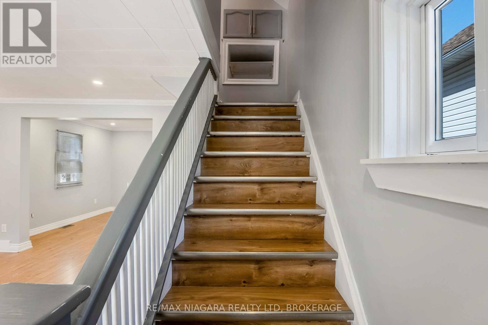 5231 Kitchener Street, Niagara Falls (Clifton Hill), Ontario  L2G 1B4 - Photo 19 - X12487597