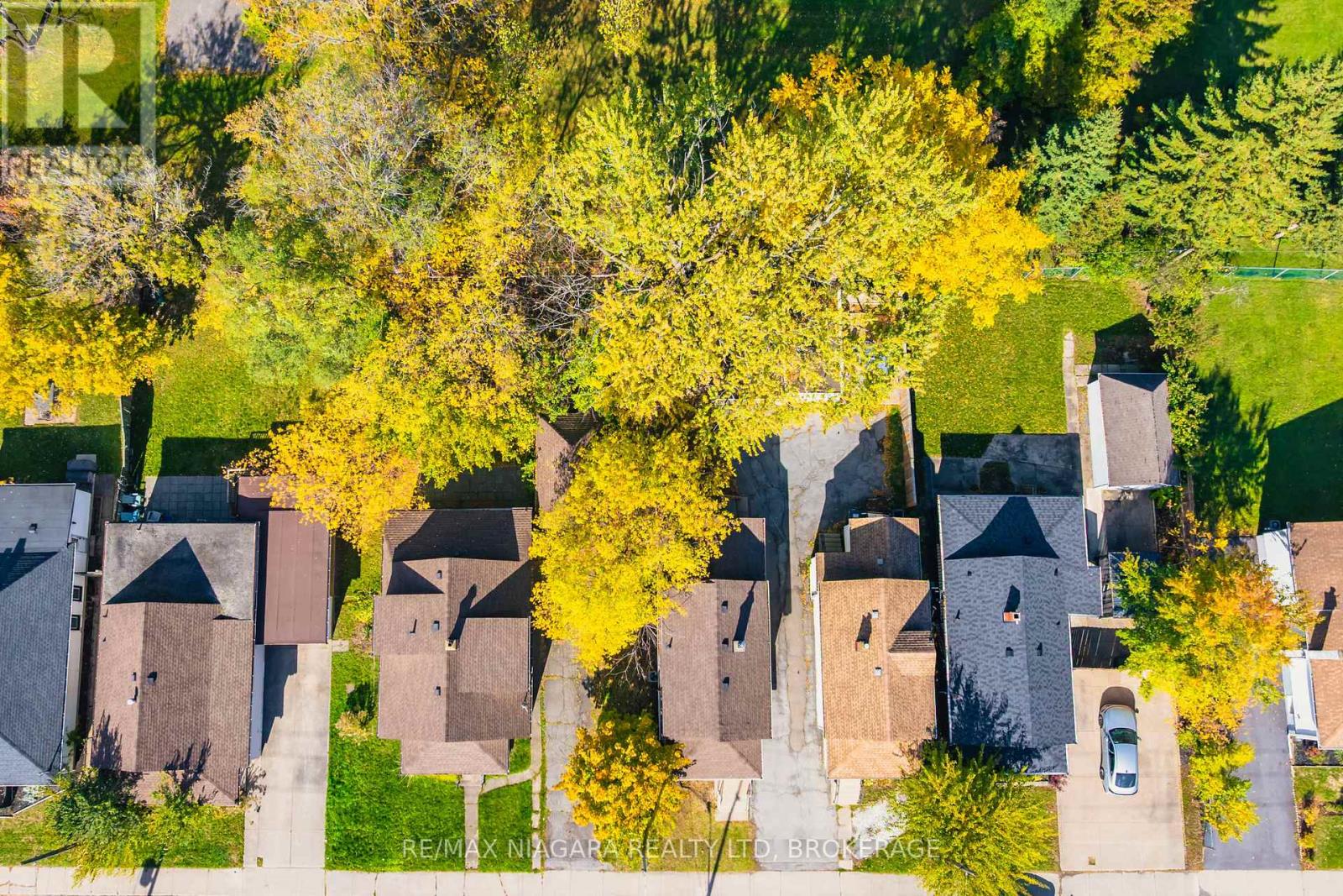 5231 Kitchener Street, Niagara Falls (Clifton Hill), Ontario  L2G 1B4 - Photo 35 - X12487597