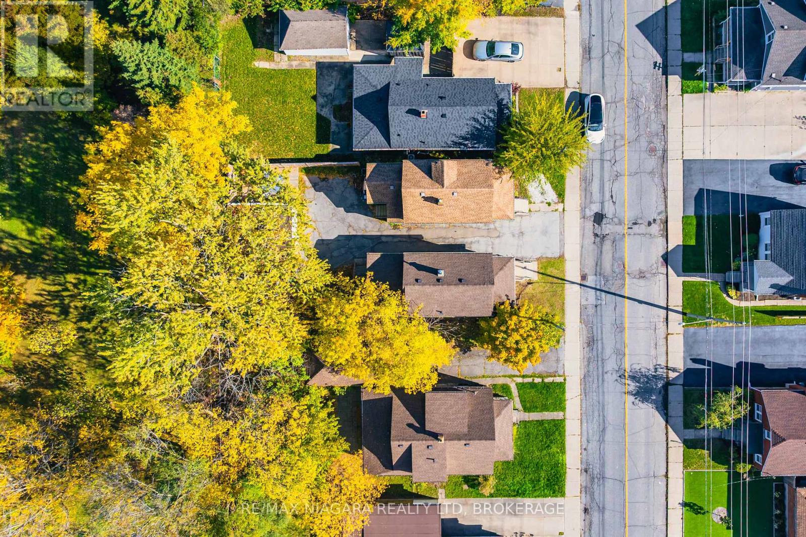 5231 Kitchener Street, Niagara Falls (Clifton Hill), Ontario  L2G 1B4 - Photo 36 - X12487597