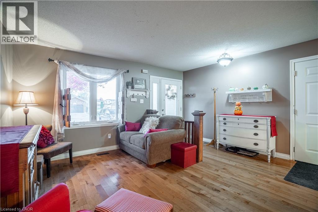 50 Scottacres Boulevard, Caledonia, Ontario  N3W 2K3 - Photo 8 - 40781944