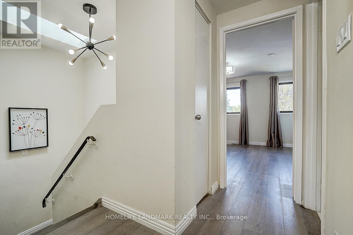 49 Grenbeck Drive, Toronto, Ontario  M1V 2H5 - Photo 9 - E12487386