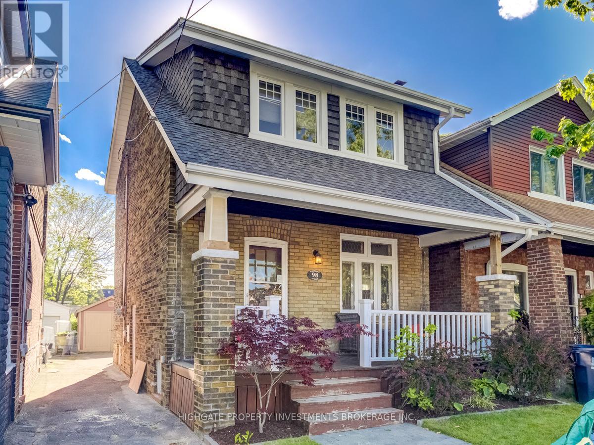 98 WESTLAKE AVENUE, Toronto, Ontario
