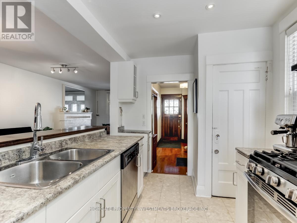 98 Westlake Avenue, Toronto, Ontario  M4C 4R2 - Photo 12 - E12487407