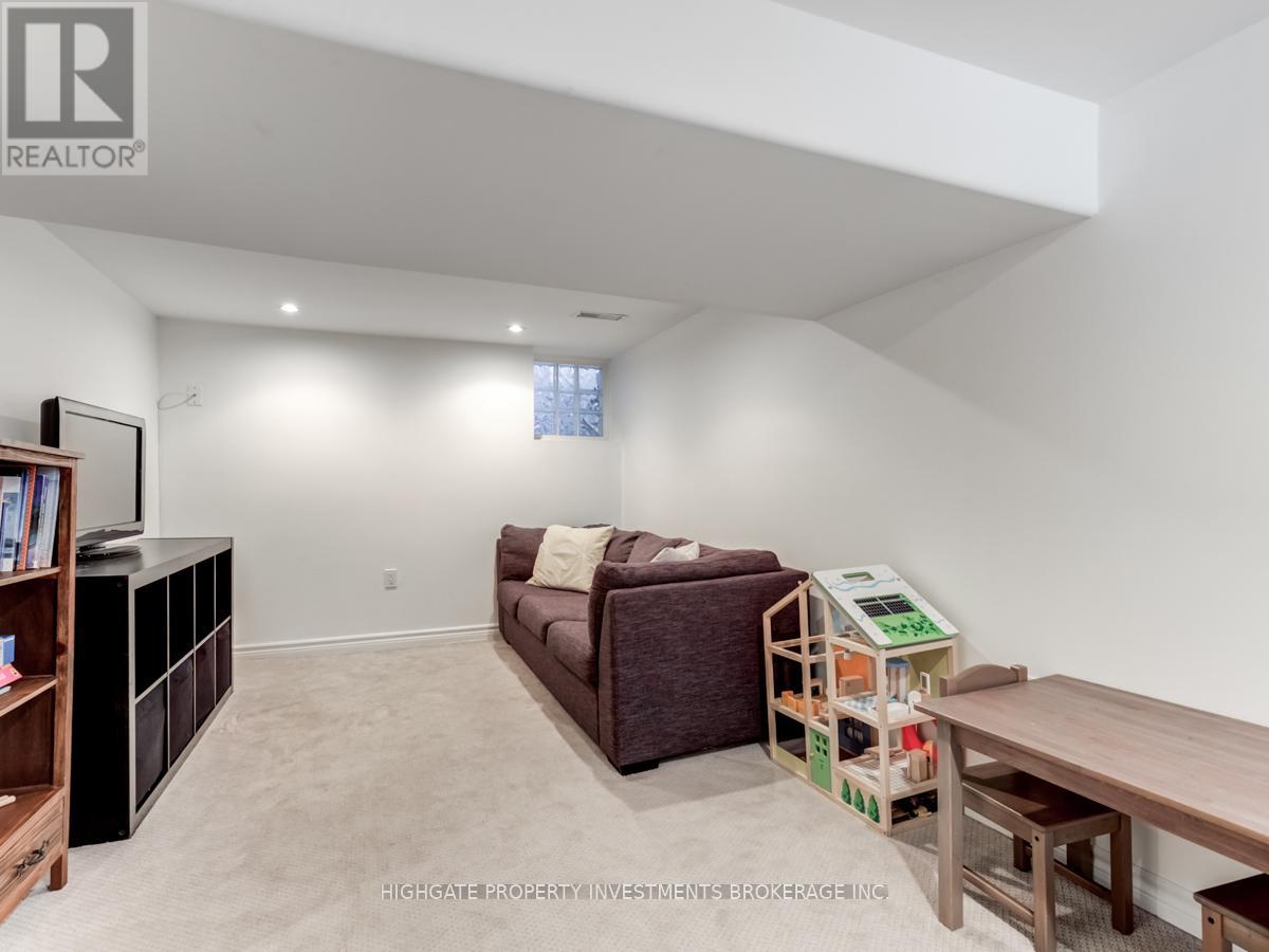 98 Westlake Avenue, Toronto, Ontario  M4C 4R2 - Photo 20 - E12487407