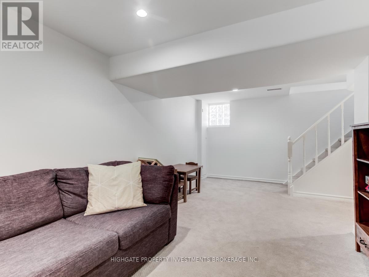 98 Westlake Avenue, Toronto, Ontario  M4C 4R2 - Photo 21 - E12487407