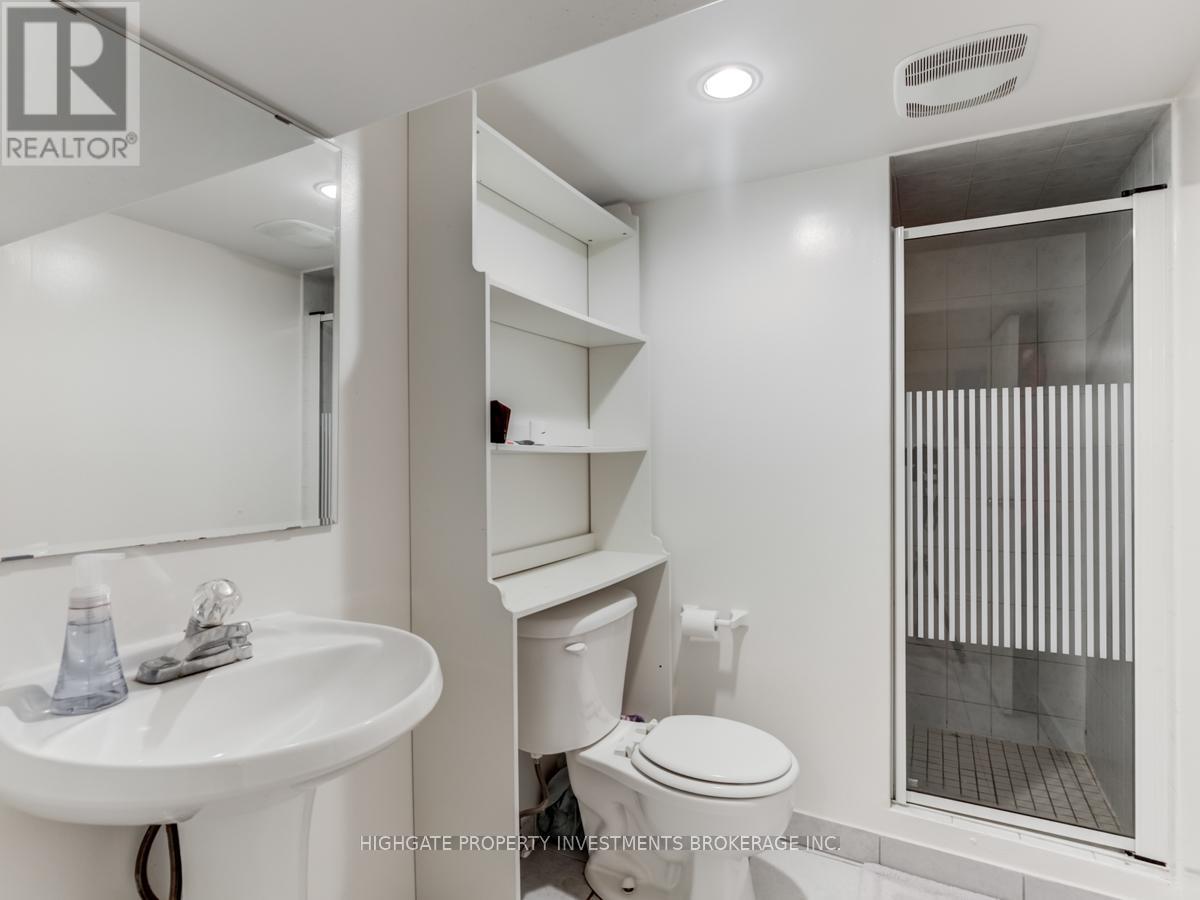 98 Westlake Avenue, Toronto, Ontario  M4C 4R2 - Photo 22 - E12487407