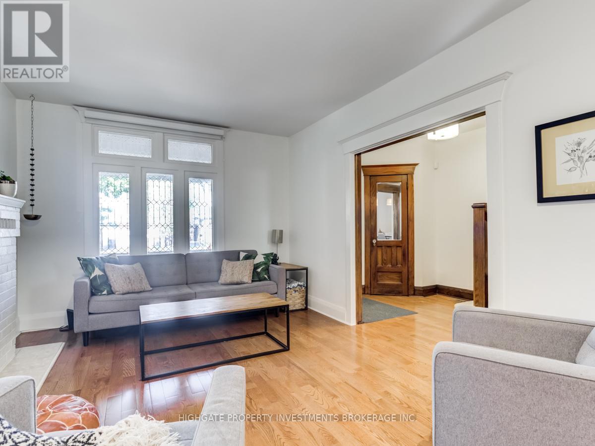 98 Westlake Avenue, Toronto, Ontario  M4C 4R2 - Photo 5 - E12487407