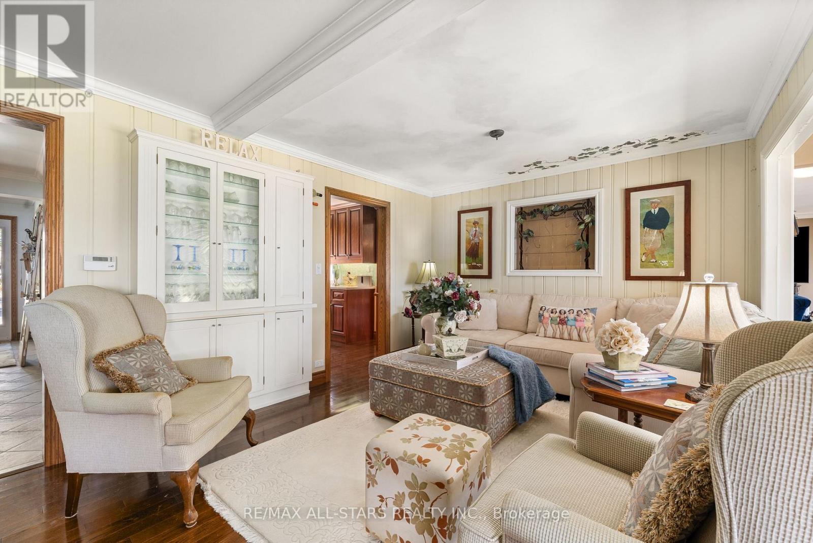 8 Manor Road, Kawartha Lakes (Bobcaygeon), Ontario  K0M 1A0 - Photo 12 - X12487496