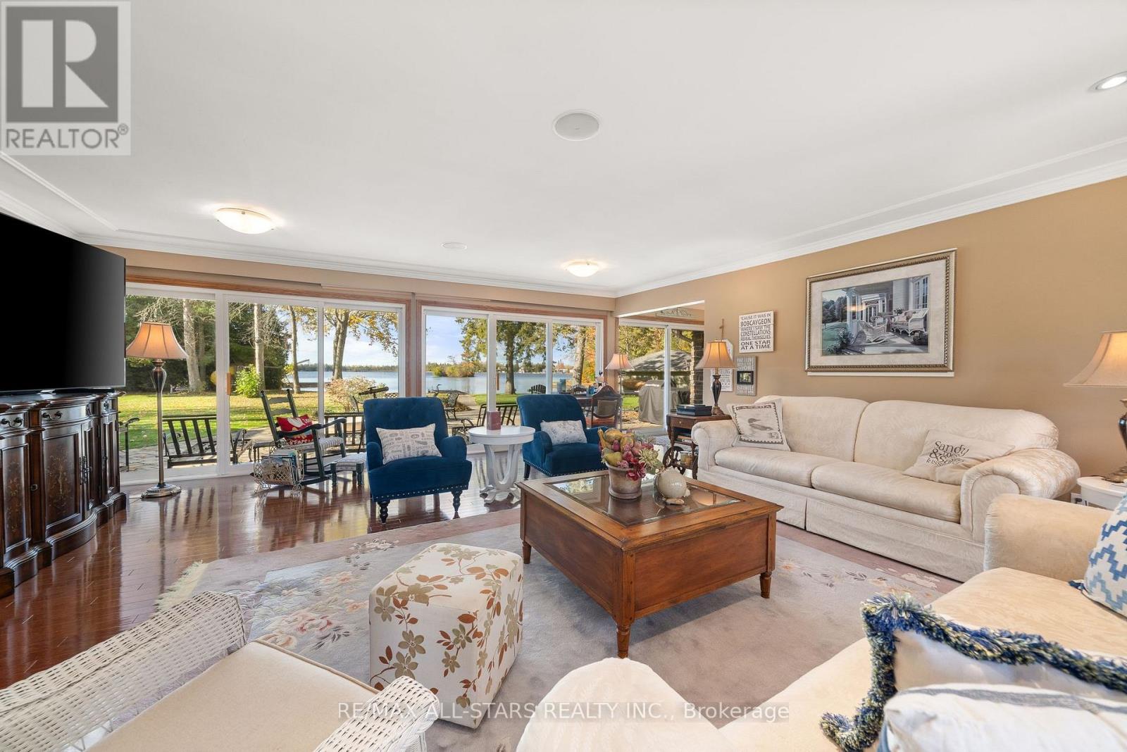 8 Manor Road, Kawartha Lakes (Bobcaygeon), Ontario  K0M 1A0 - Photo 17 - X12487496