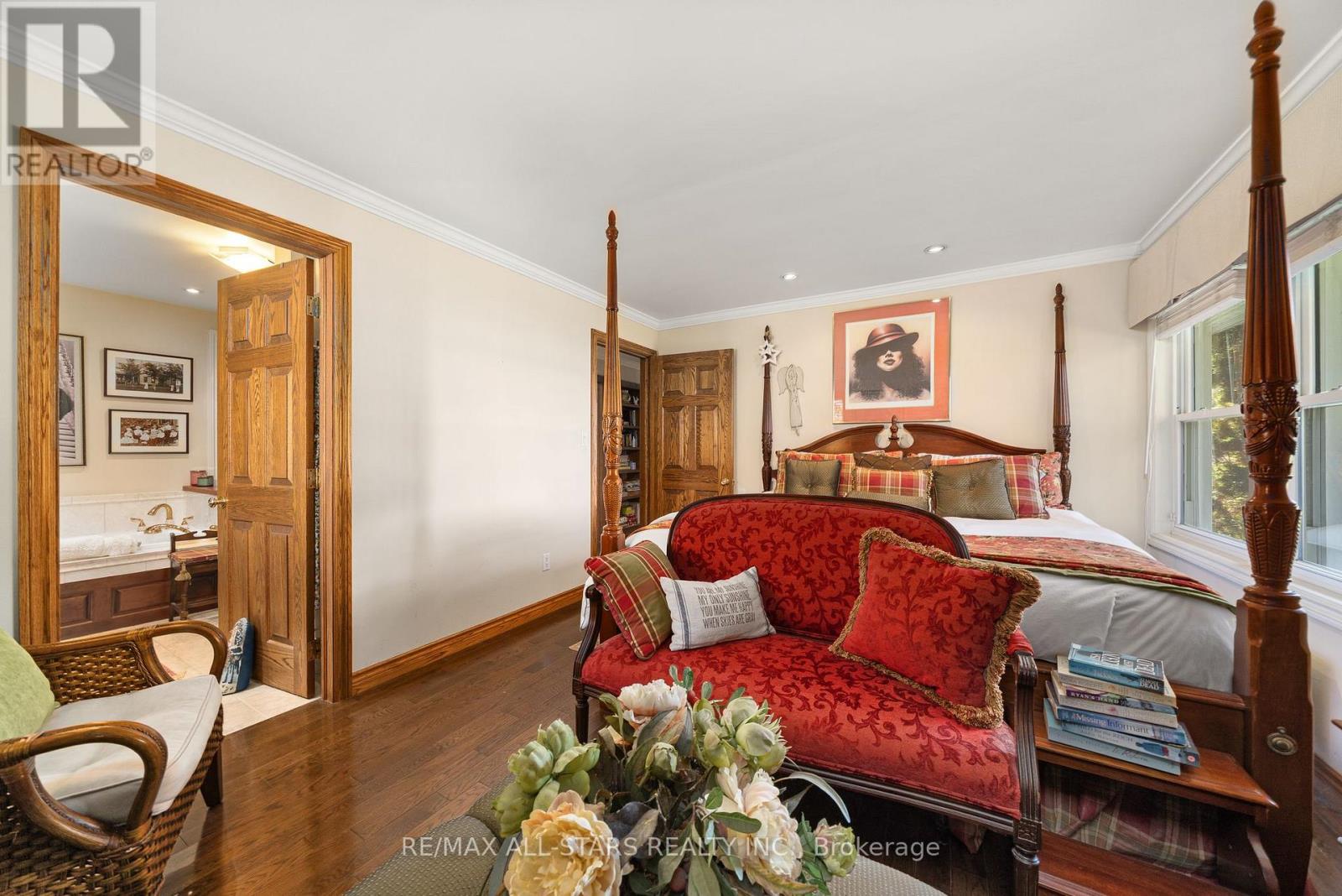 8 Manor Road, Kawartha Lakes (Bobcaygeon), Ontario  K0M 1A0 - Photo 22 - X12487496