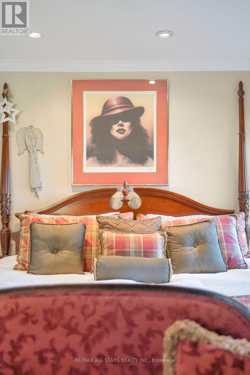 8 Manor Road, Kawartha Lakes (Bobcaygeon), Ontario  K0M 1A0 - Photo 23 - X12487496