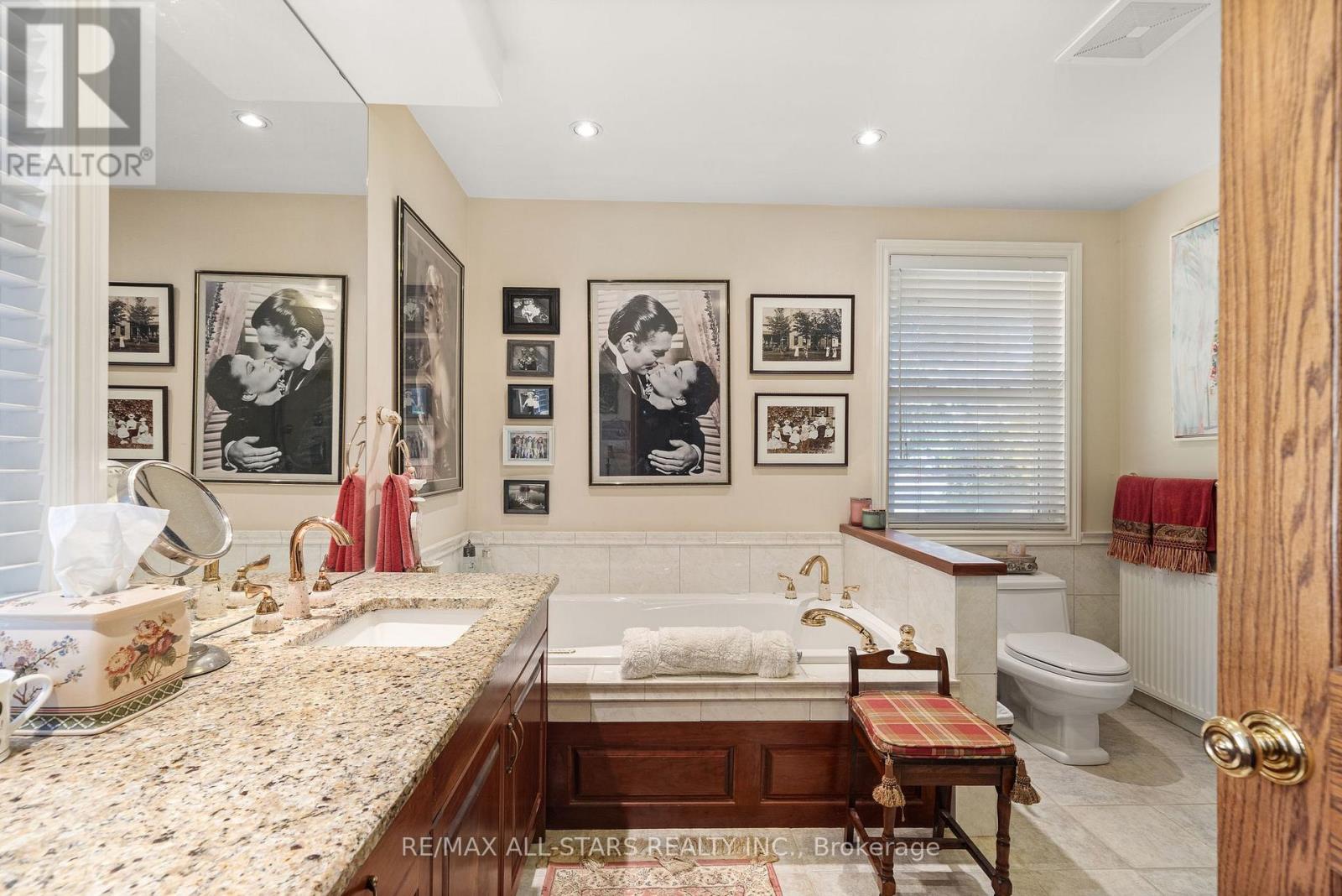 8 Manor Road, Kawartha Lakes (Bobcaygeon), Ontario  K0M 1A0 - Photo 25 - X12487496