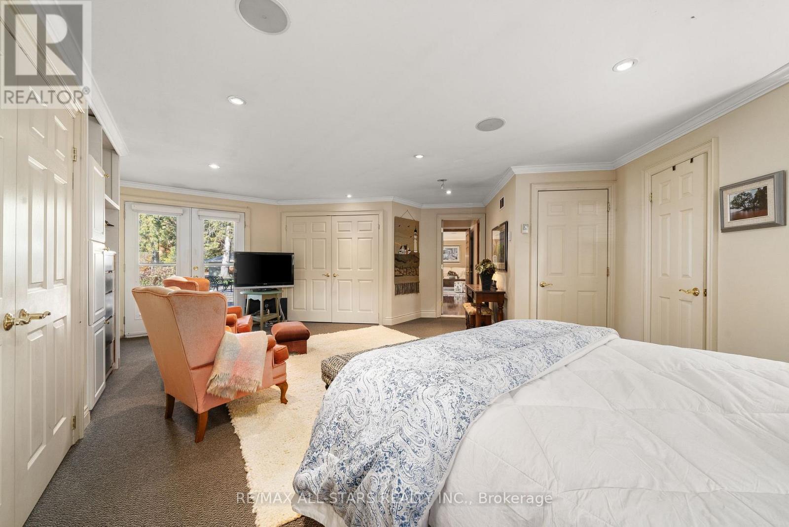 8 Manor Road, Kawartha Lakes (Bobcaygeon), Ontario  K0M 1A0 - Photo 28 - X12487496