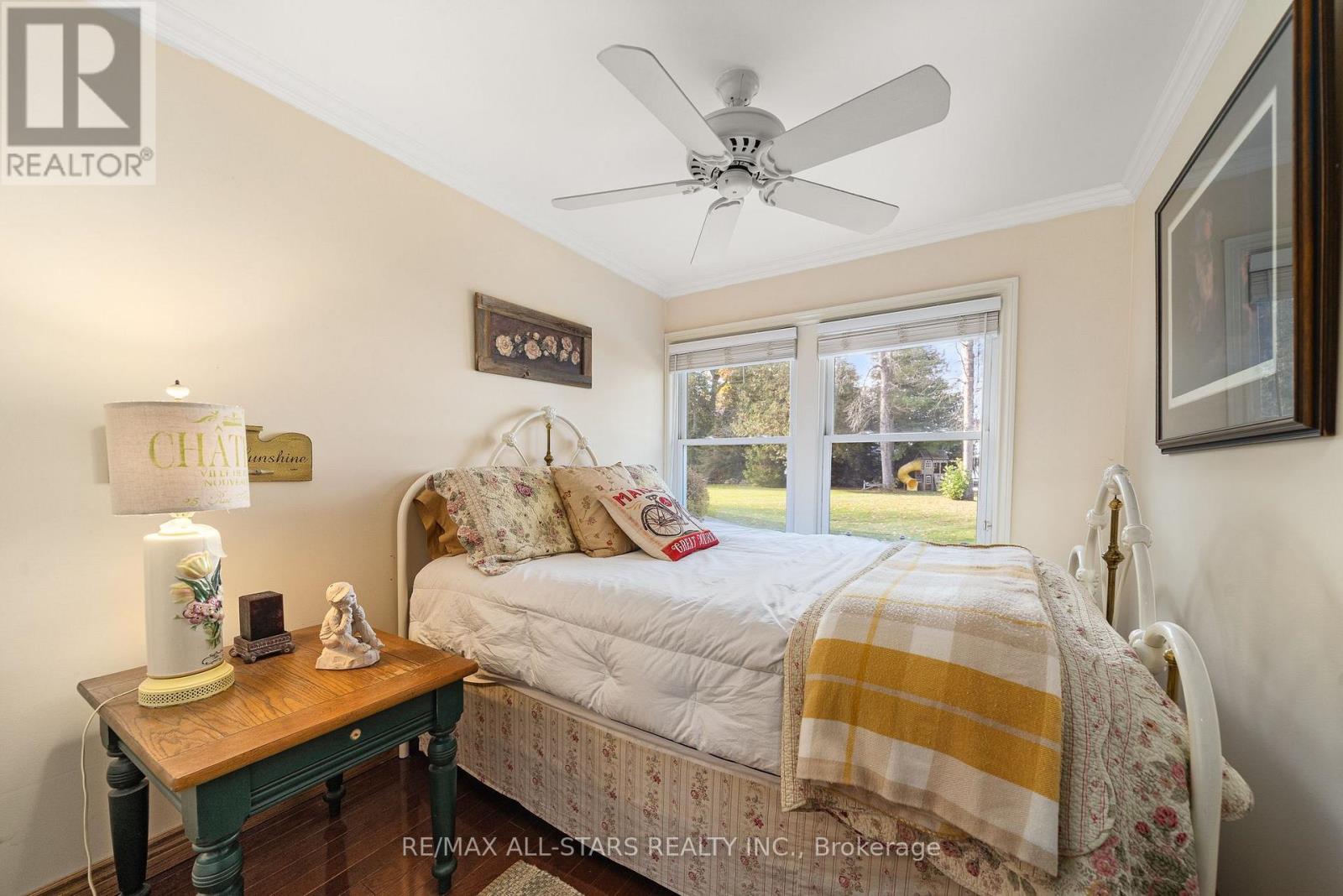 8 Manor Road, Kawartha Lakes (Bobcaygeon), Ontario  K0M 1A0 - Photo 29 - X12487496