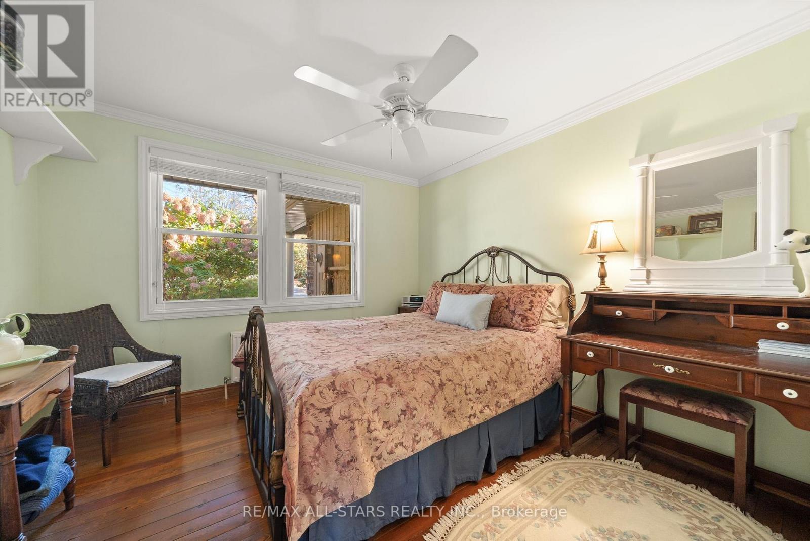 8 Manor Road, Kawartha Lakes (Bobcaygeon), Ontario  K0M 1A0 - Photo 32 - X12487496