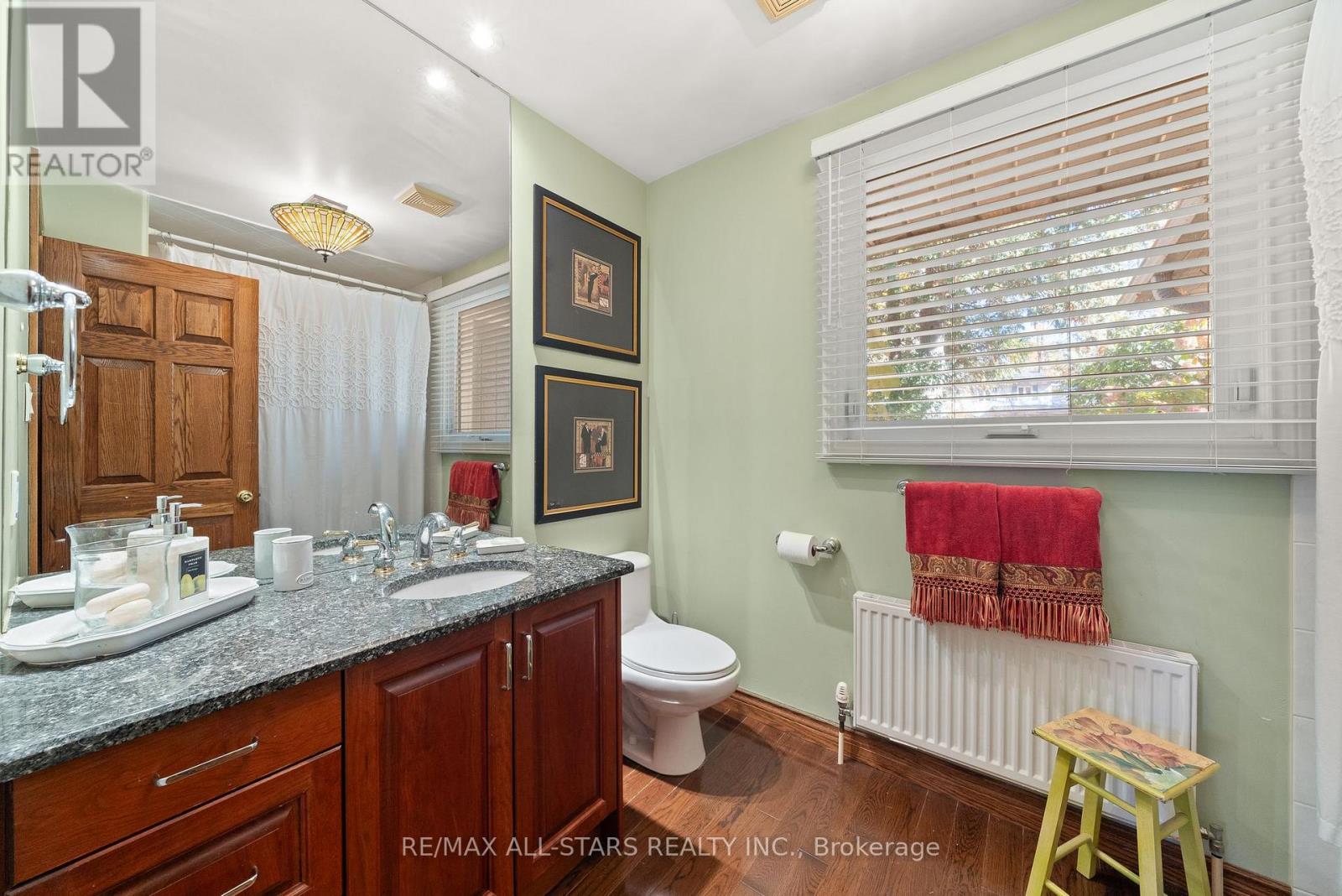 8 Manor Road, Kawartha Lakes (Bobcaygeon), Ontario  K0M 1A0 - Photo 34 - X12487496