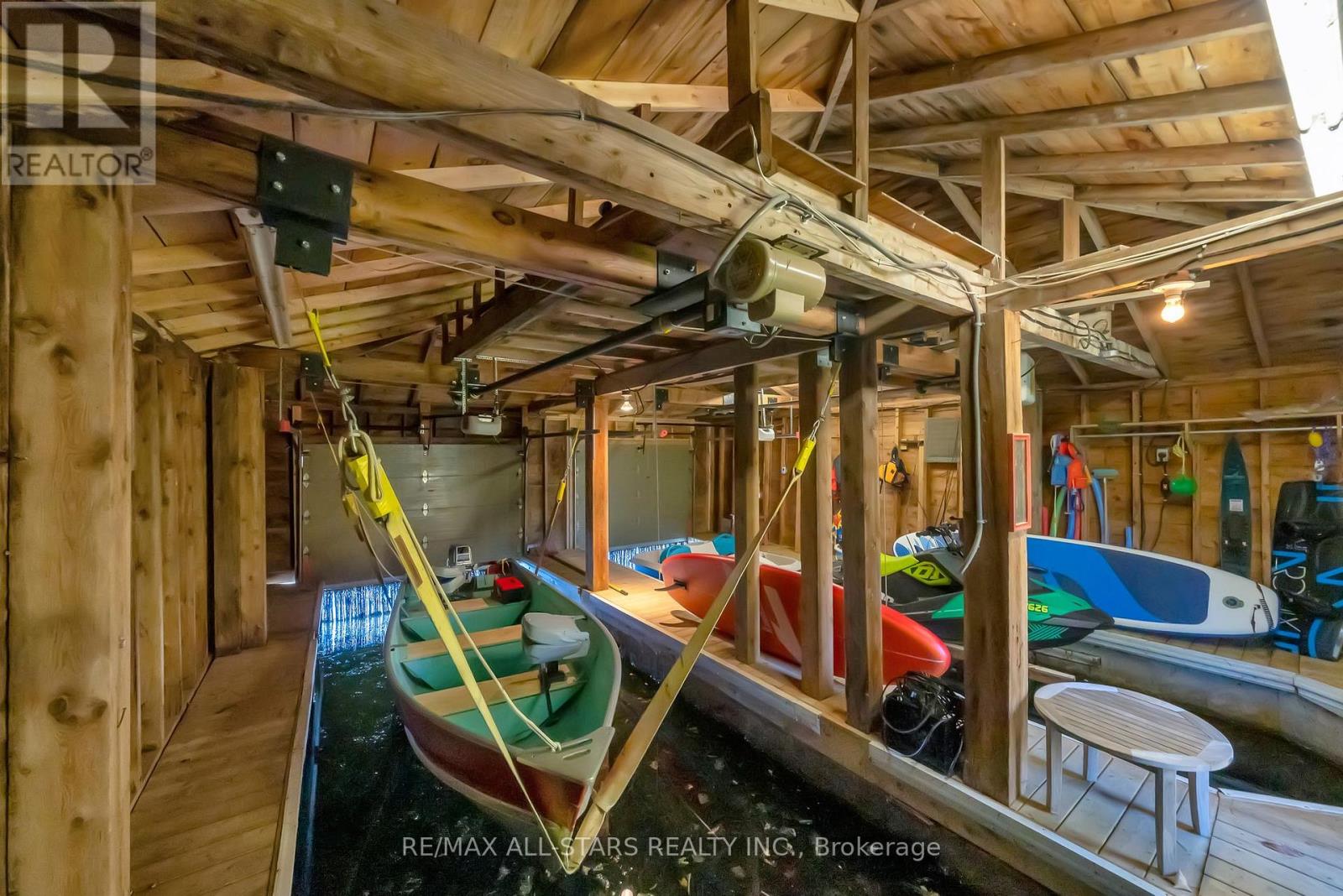 8 Manor Road, Kawartha Lakes (Bobcaygeon), Ontario  K0M 1A0 - Photo 40 - X12487496