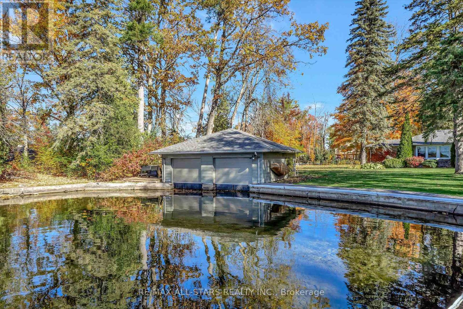 8 Manor Road, Kawartha Lakes (Bobcaygeon), Ontario  K0M 1A0 - Photo 42 - X12487496