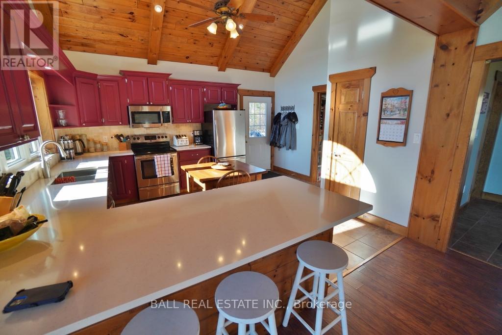 1030 Wapiti Cl Close, Highlands East (Cardiff Ward), Ontario  K0L 2A0 - Photo 21 - X12487605