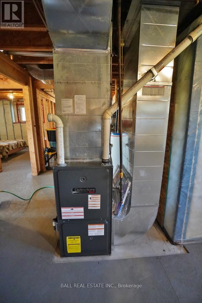 1030 Wapiti Cl Close, Highlands East (Cardiff Ward), Ontario  K0L 2A0 - Photo 43 - X12487605