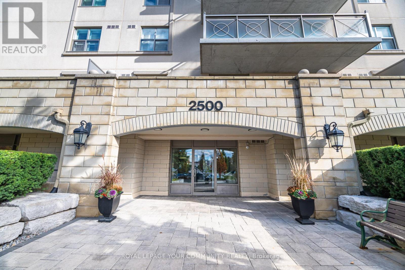 218 - 2500 Rutherford Road, Vaughan, Ontario  L4K 5N7 - Photo 35 - N12487454