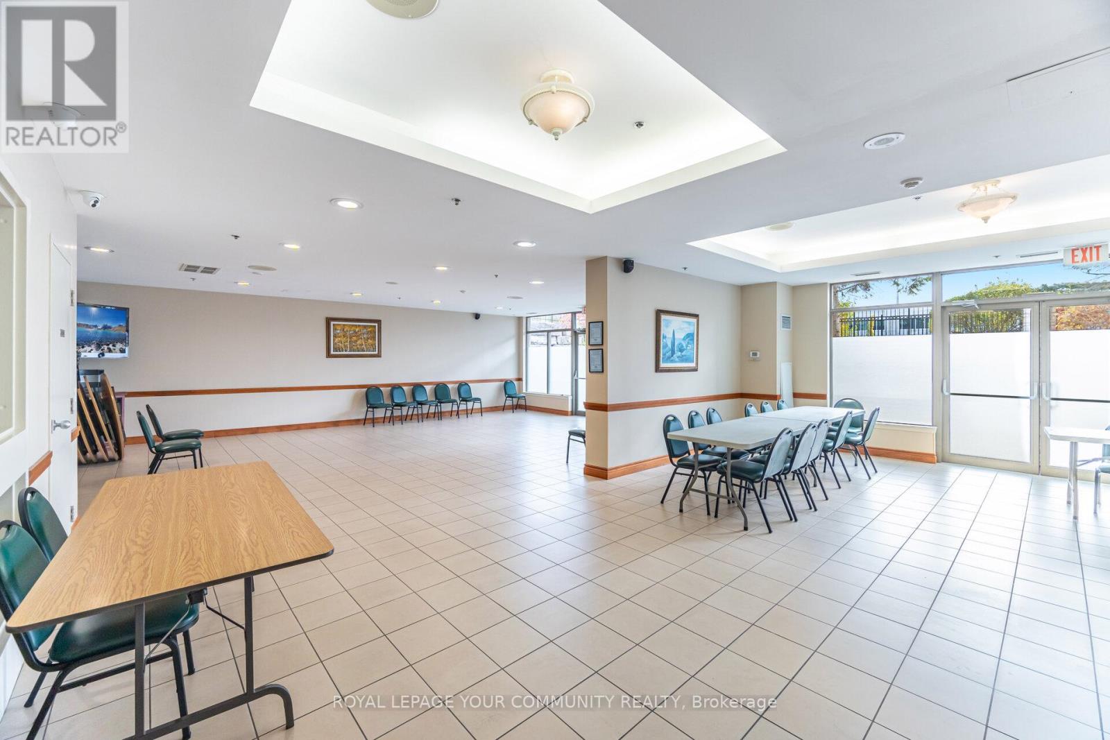 218 - 2500 Rutherford Road, Vaughan, Ontario  L4K 5N7 - Photo 39 - N12487454