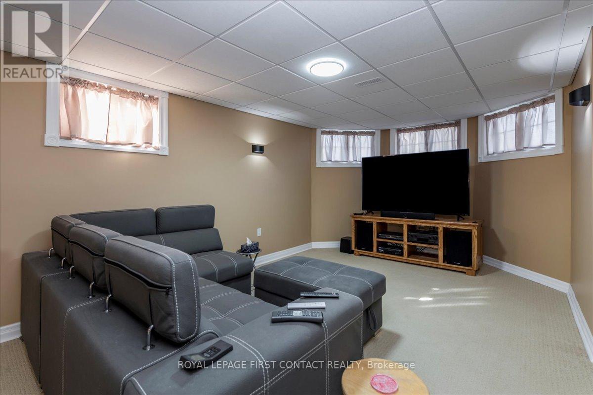 701 Happy Vale Drive E, Innisfil, Ontario  L9S 2E6 - Photo 18 - N12487462