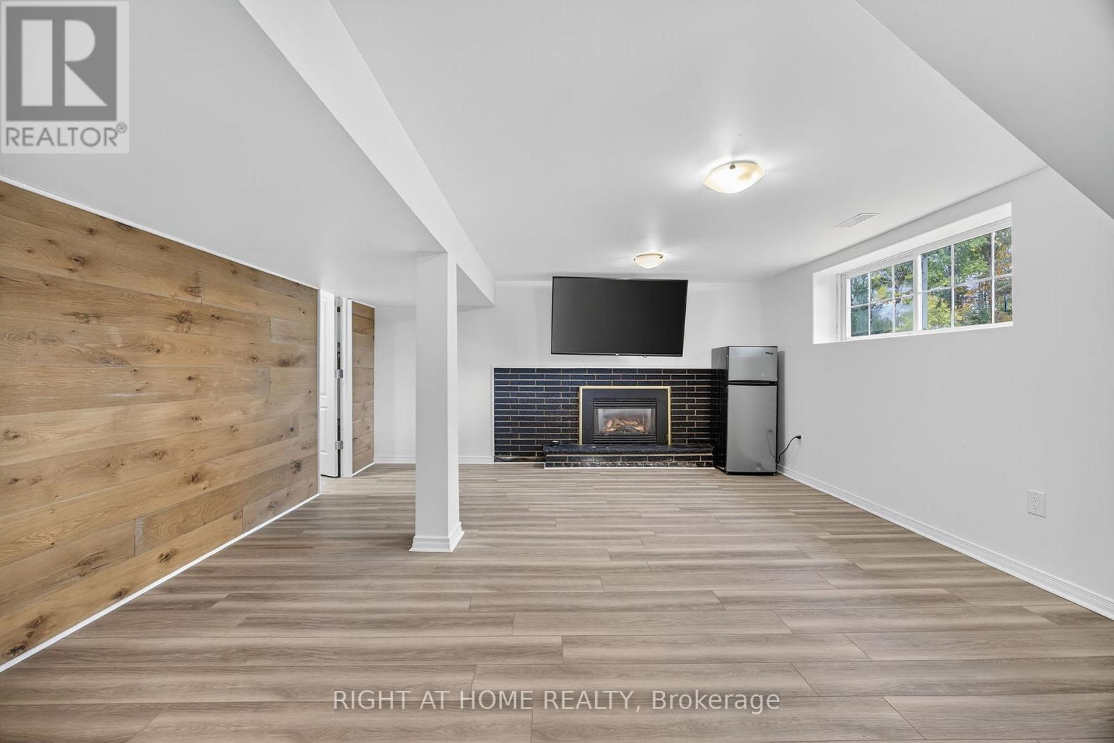 207 Scarlett Line, Oro-Medonte, Ontario  L0L 1V0 - Photo 18 - S12487447