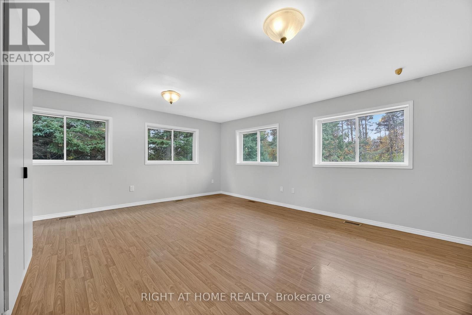 207 Scarlett Line, Oro-Medonte, Ontario  L0L 1V0 - Photo 28 - S12487447