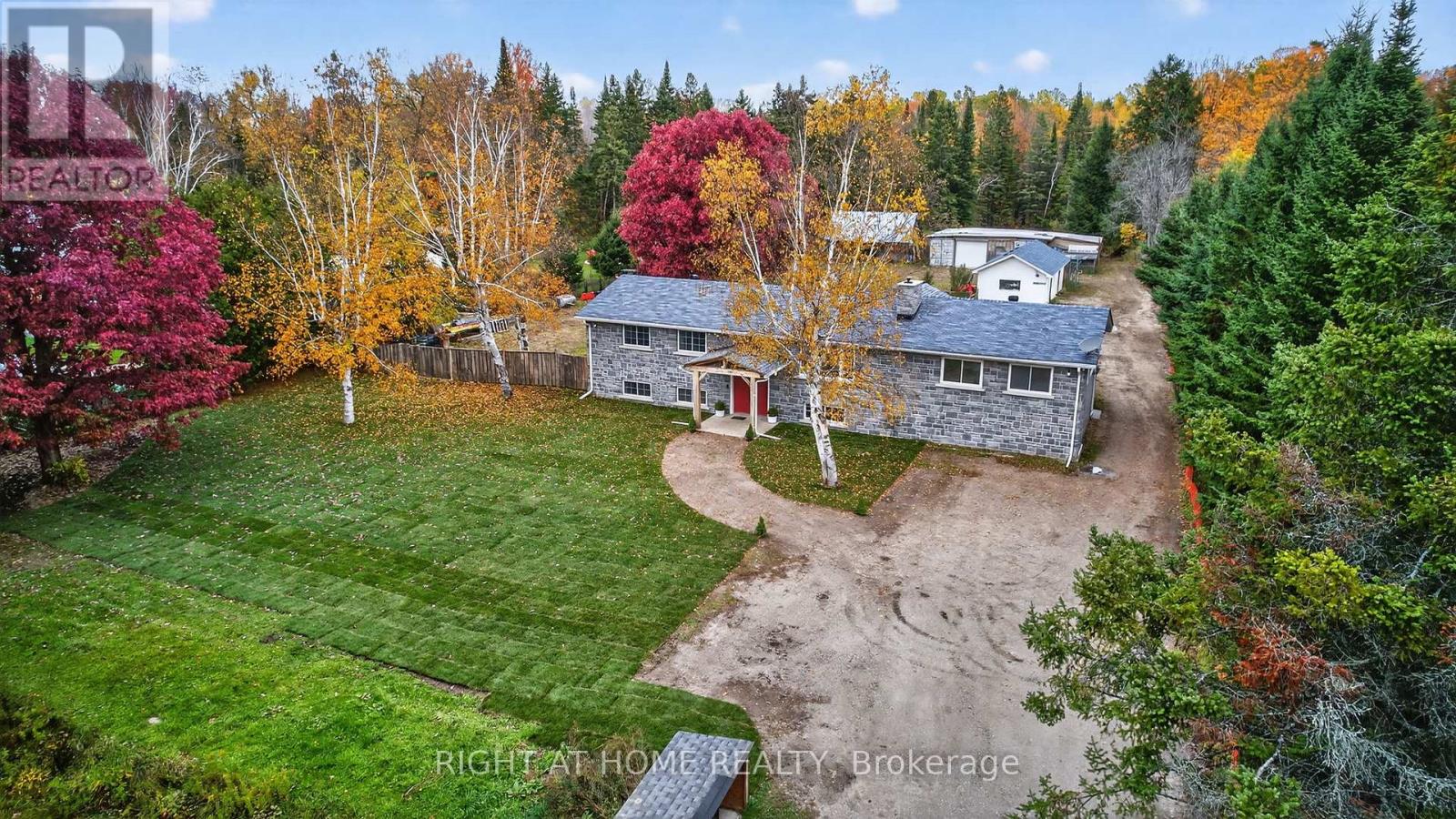 207 Scarlett Line, Oro-Medonte, Ontario  L0L 1V0 - Photo 45 - S12487447