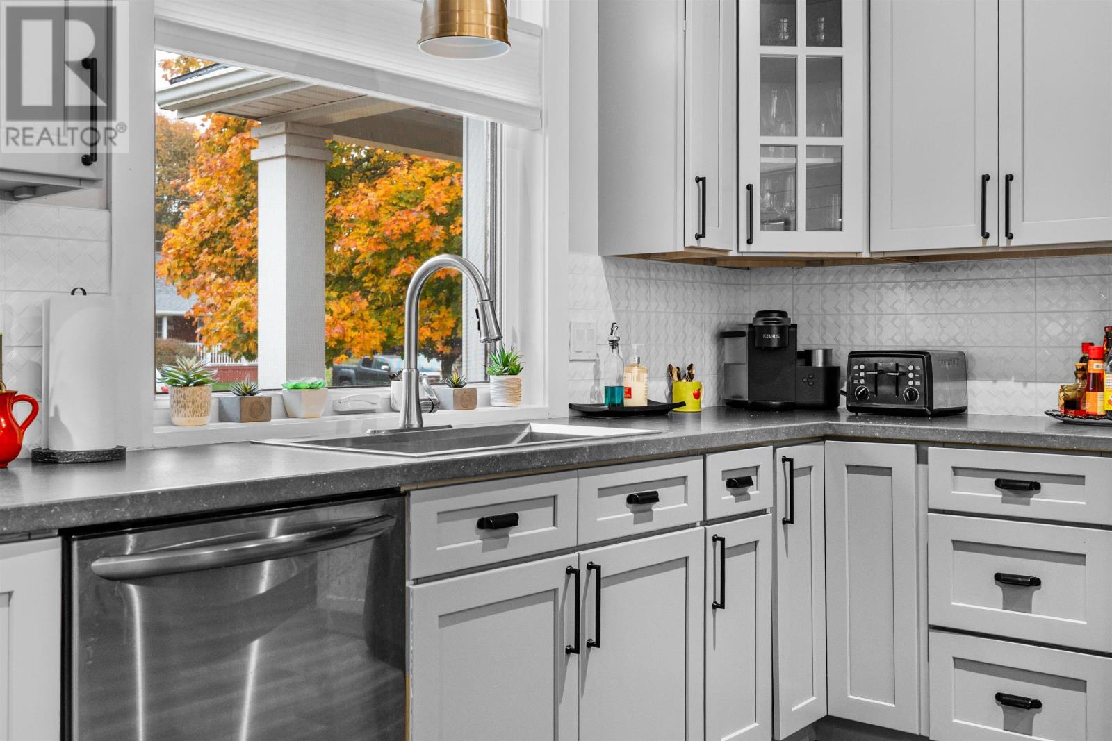 388 Highland Avenue, Summerside, Prince Edward Island  C1N 2M3 - Photo 15 - 202526817