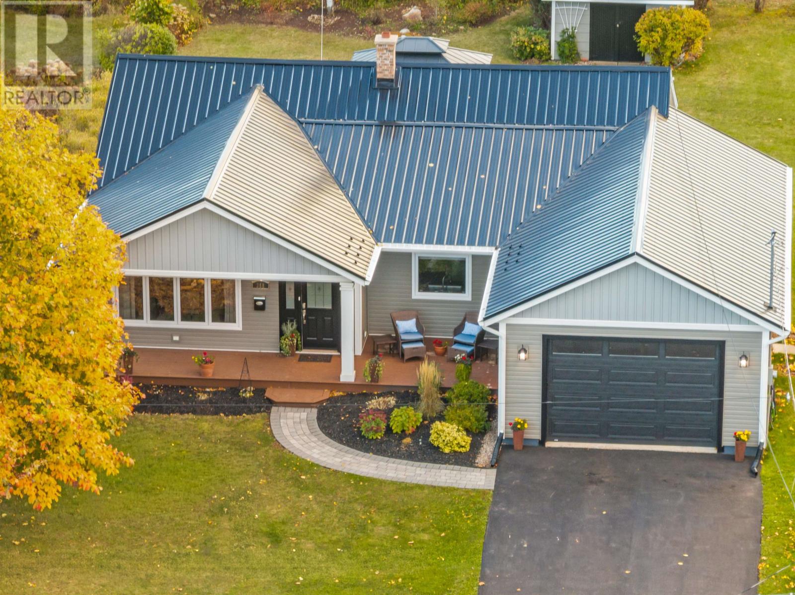 388 Highland Avenue, Summerside, Prince Edward Island  C1N 2M3 - Photo 2 - 202526817