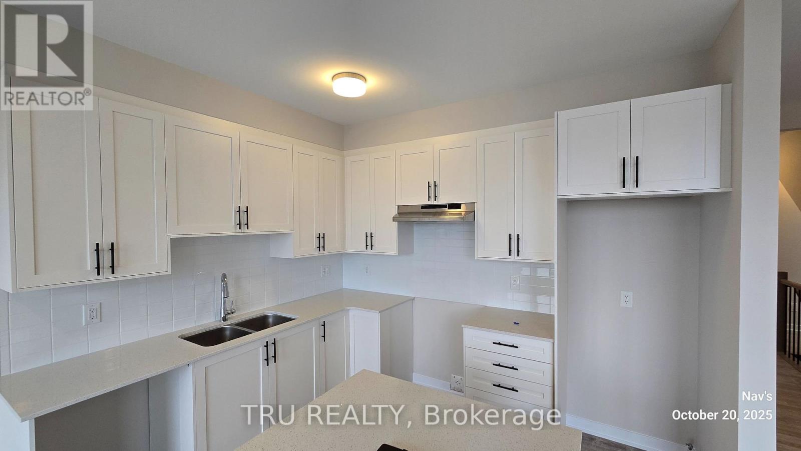 887 Andesite Terrace, Ottawa, Ontario  K2J 7H5 - Photo 12 - X12485493