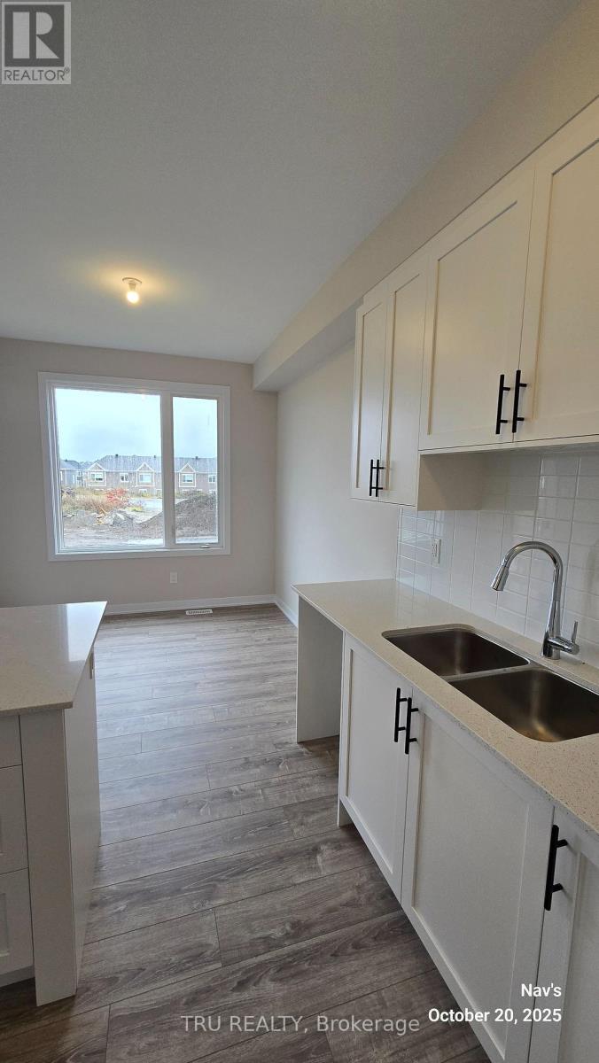 887 Andesite Terrace, Ottawa, Ontario  K2J 7H5 - Photo 13 - X12485493