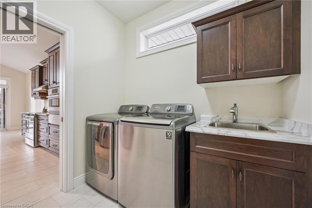 198 Piccadilly Square, New Hamburg, Ontario  N3A 0C7 - Photo 16 - 40780135