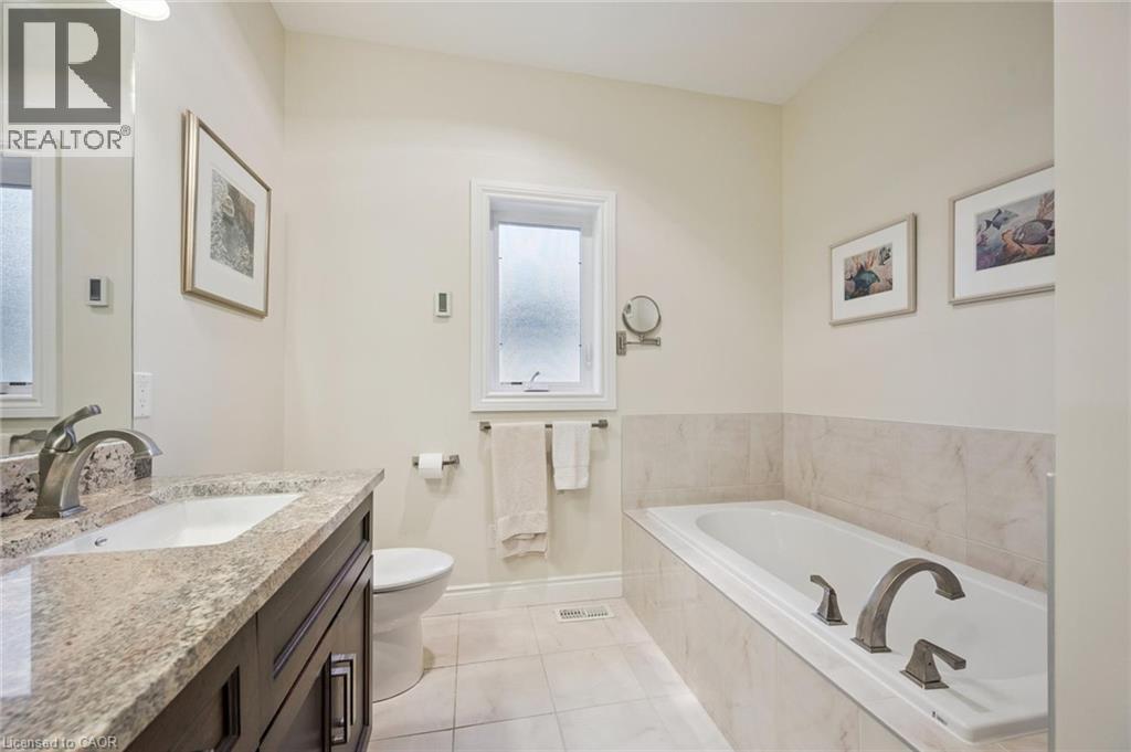 198 Piccadilly Square, New Hamburg, Ontario  N3A 0C7 - Photo 26 - 40780135