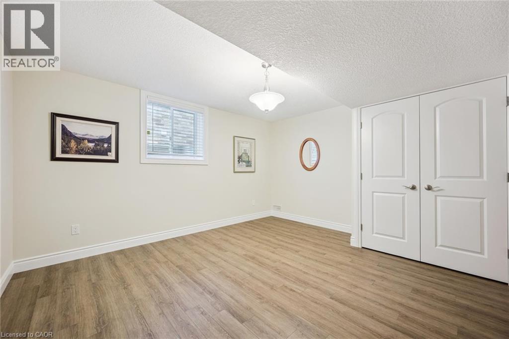 198 Piccadilly Square, New Hamburg, Ontario  N3A 0C7 - Photo 37 - 40780135