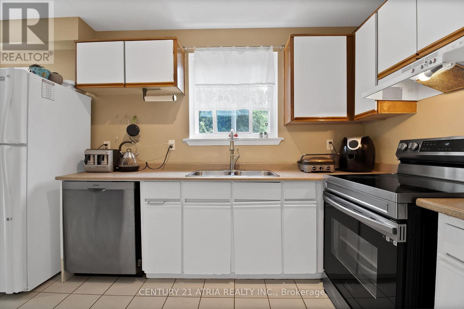 2616 Widemarr Road, Mississauga, Ontario  L5J 1M3 - Photo 13 - W12487385