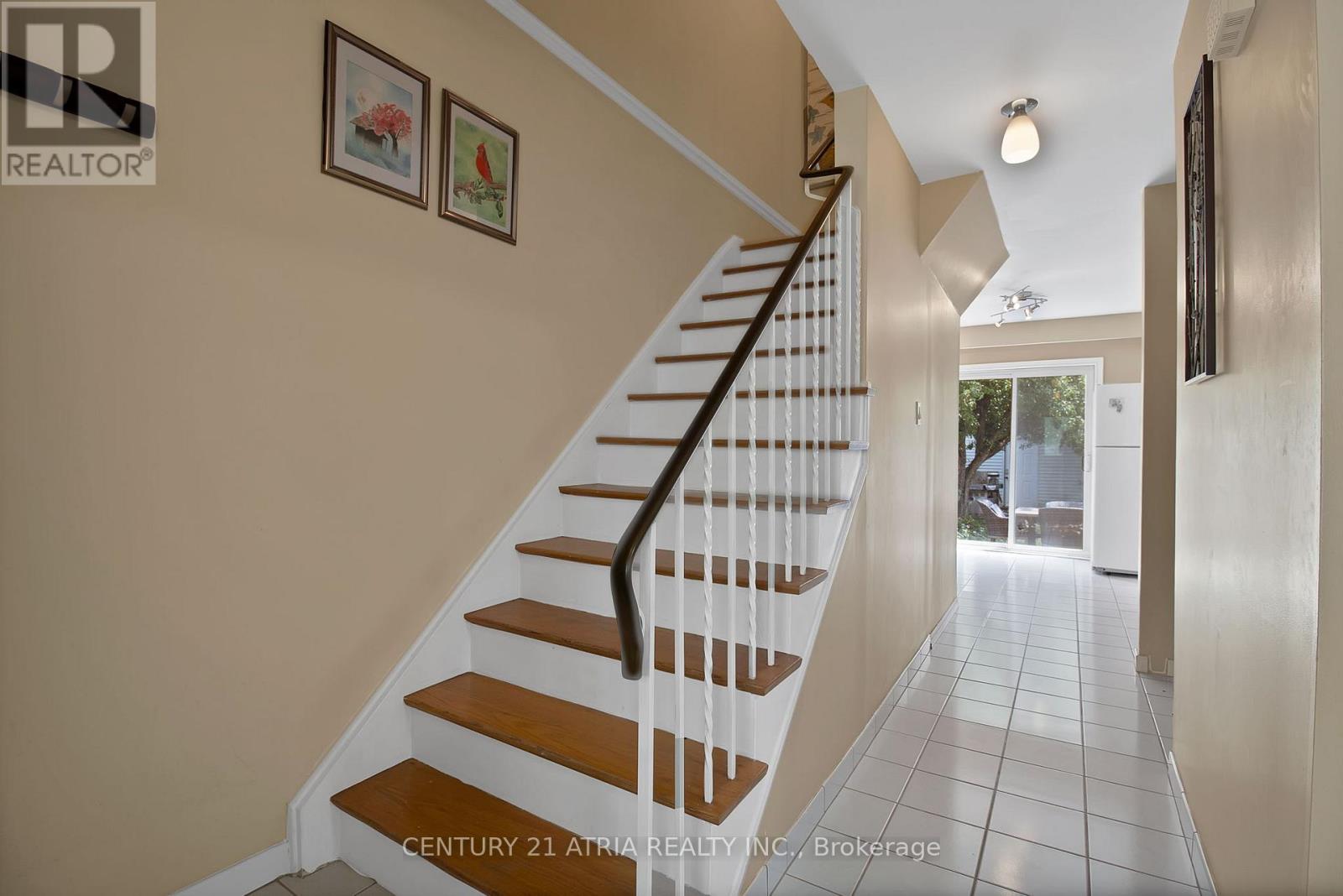 2616 Widemarr Road, Mississauga, Ontario  L5J 1M3 - Photo 7 - W12487385